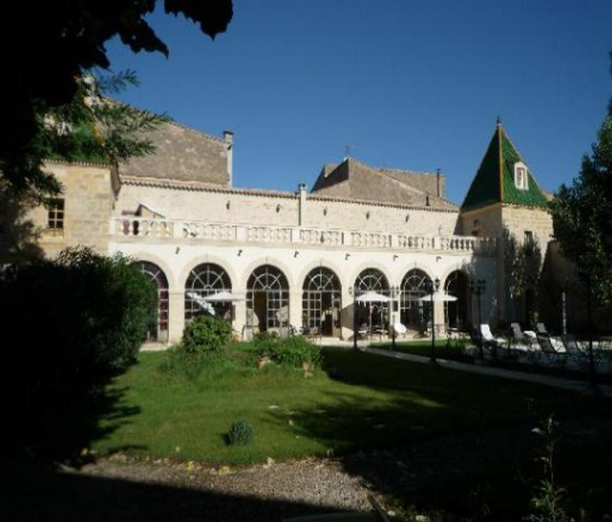 Les Galeries De Beaulac Пезенас Экстерьер фото